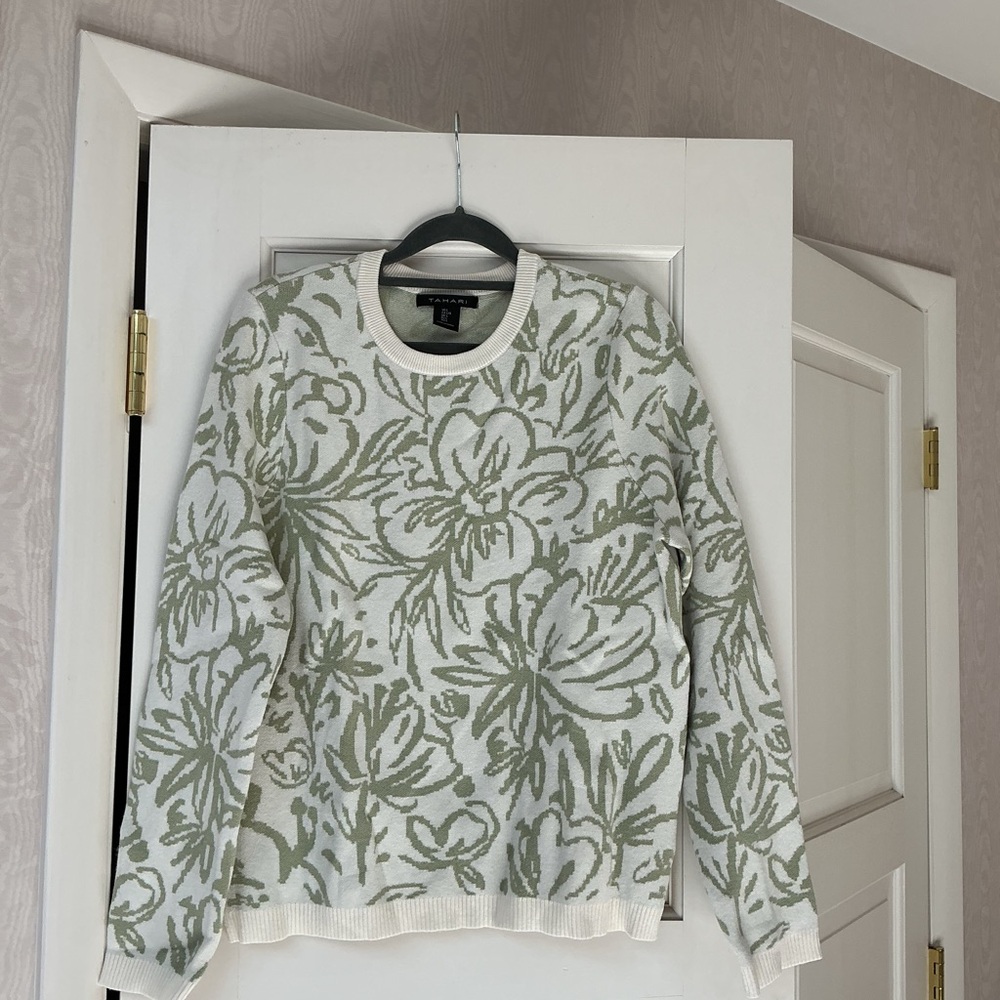 Floral Patterned Sweater - Green and Cream